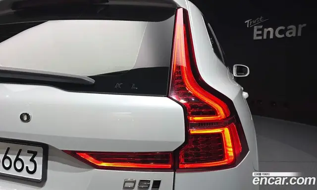 Volvo XC60 2018 2.0 автомат (гидро), миниатюра 9