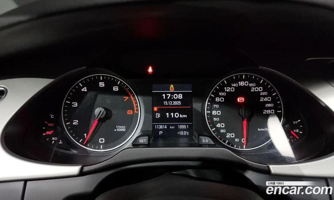 Audi A4 2010 2.0 автомат (гидро), фото 8