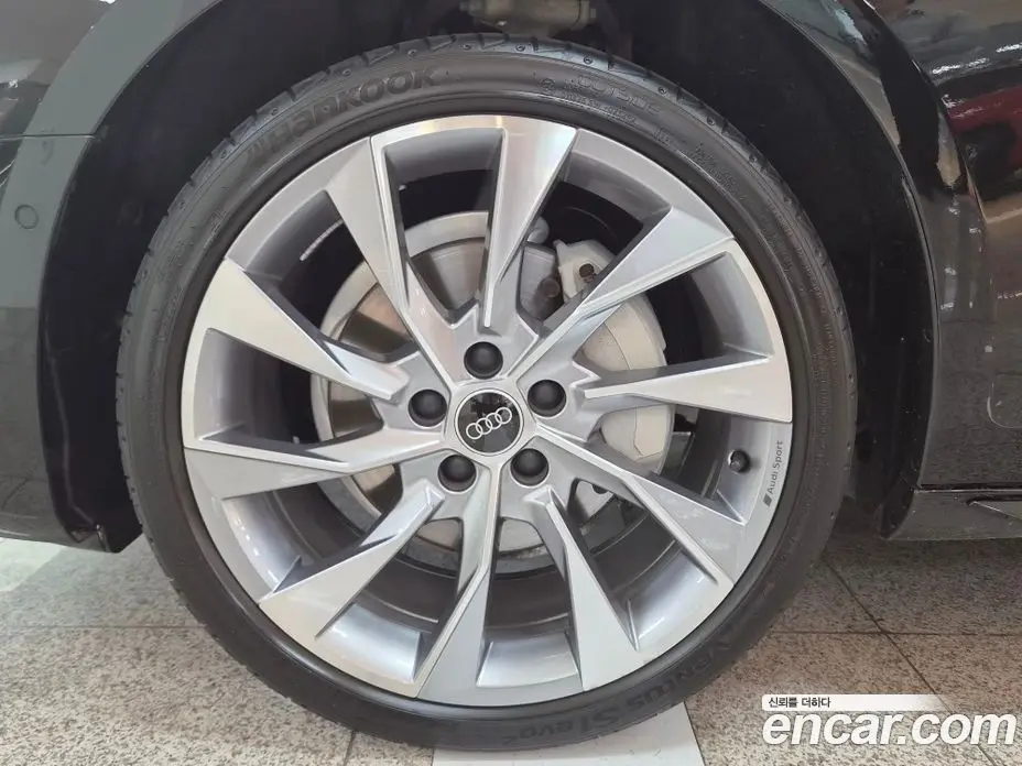 Audi A4 2023 2.0 автомат (гидро), фото 5 Audi A4 2023 2.0 автомат (гидро), фото 5