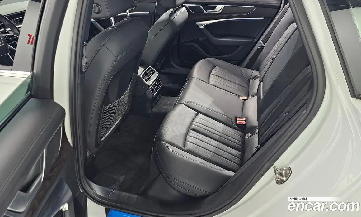 Audi A6 2021 2.0 автомат (гидро), фото 11