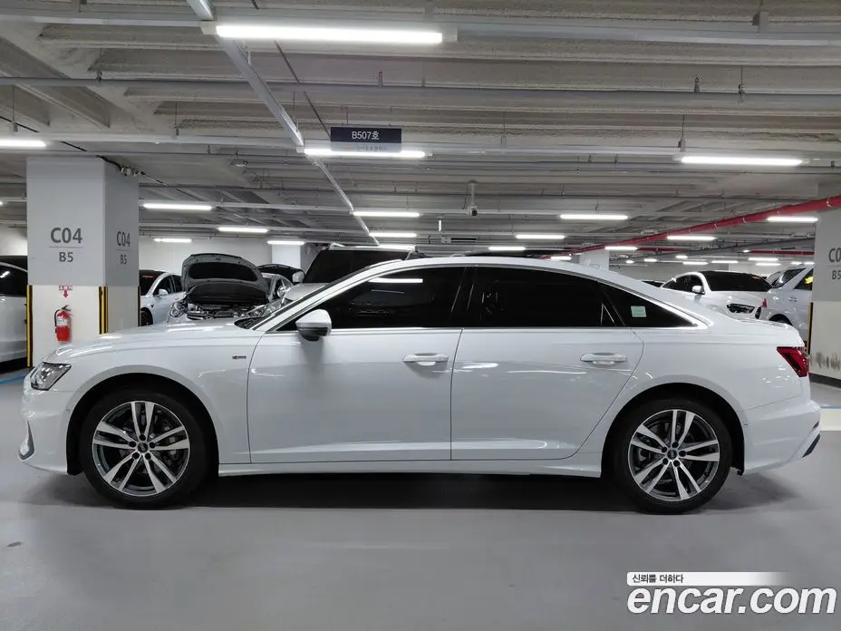 Audi A6 2021 2.0 автомат (гидро), фото 5