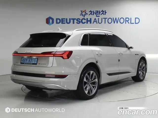Audi e-tron 2020 0.2 автомат (гидро), миниатюра 2