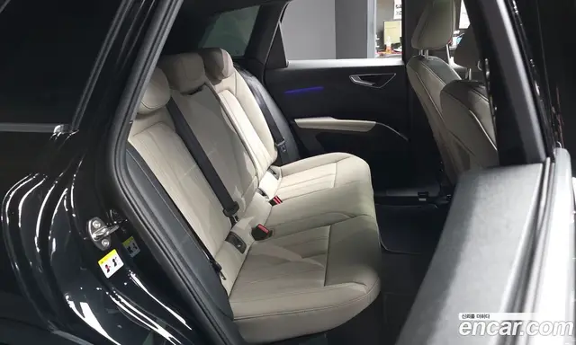 Audi Q4 e-tron 2026 0.2 автомат (гидро), миниатюра 12