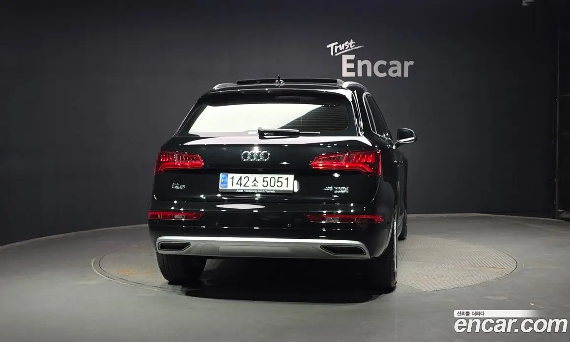 Audi Q5 2020 2.0 автомат (гидро), фото 4