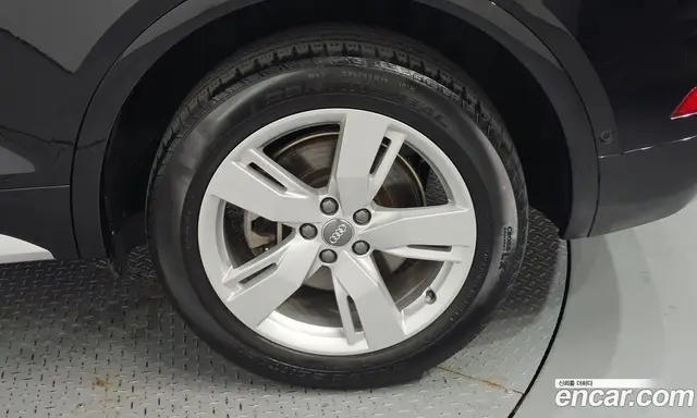 Audi Q5 2020 2.0 автомат (гидро), миниатюра 7