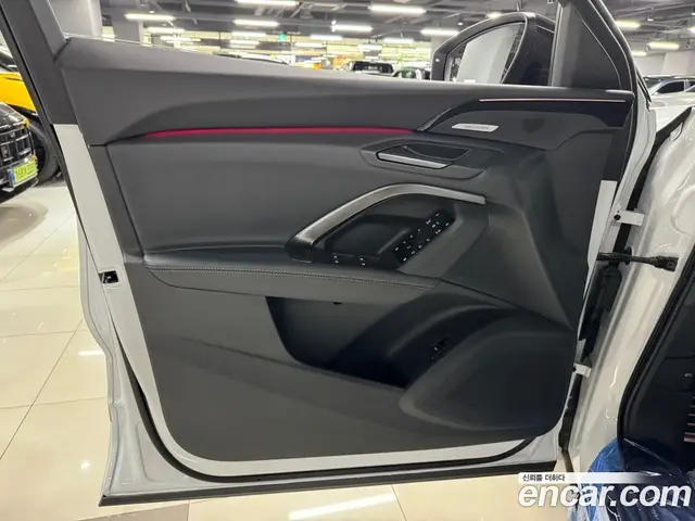 Audi Q5 2025 2.0 автомат (гидро), миниатюра 5