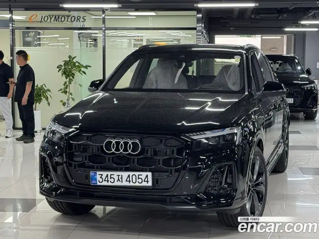 Audi Q7, 2026, 13 км