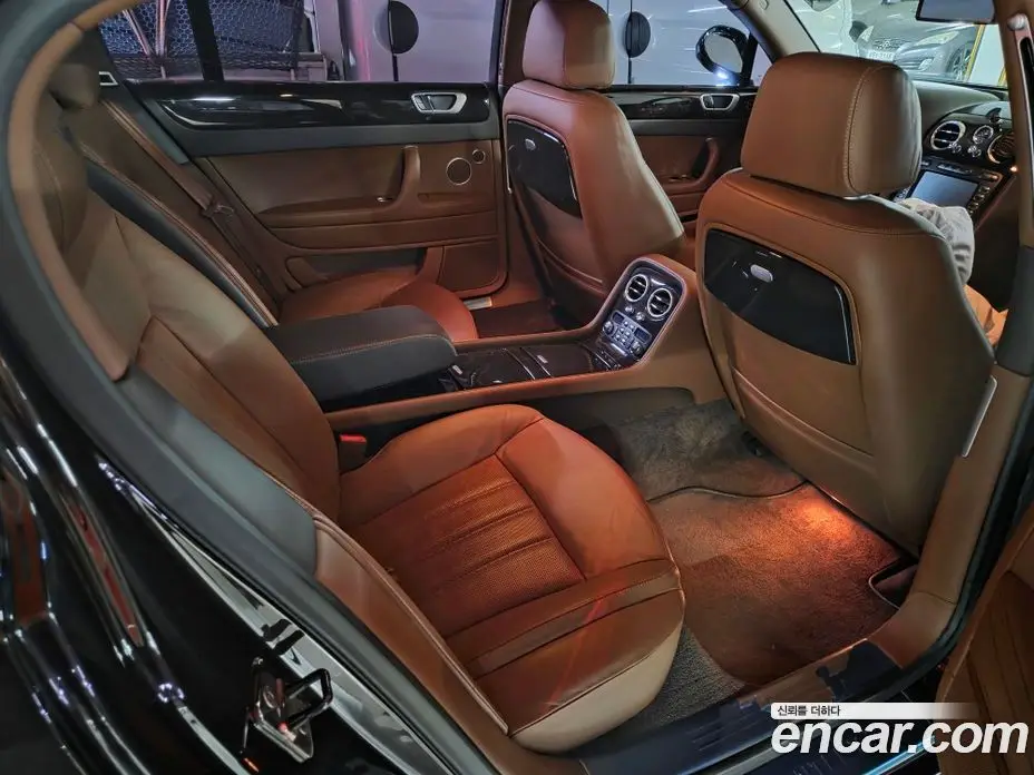 Bentley Flying Spur 2011 6.0 автомат (гидро), фото 14 Bentley Flying Spur 2011 6.0 автомат (гидро), фото 14
