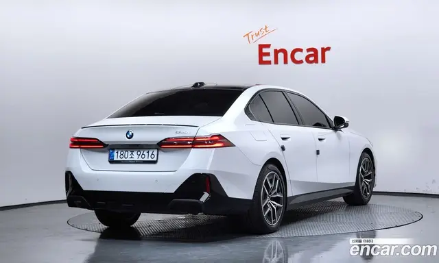BMW 5 серия 2025 2.0 автомат (гидро), миниатюра 2