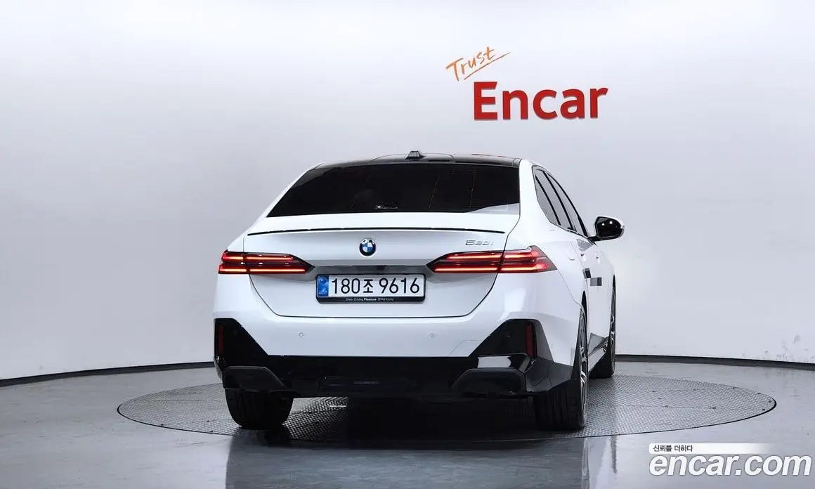 BMW 5 серия 2025 2.0 автомат (гидро), фото 4
