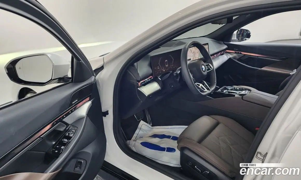 BMW 5 серия 2025 2.0 автомат (гидро), фото 10