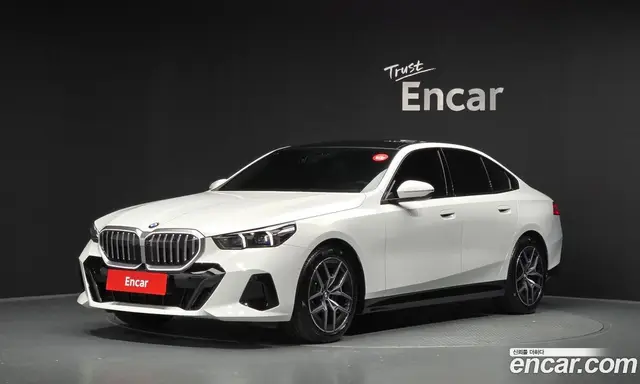 BMW 5 серия, 2025, 8 218 км