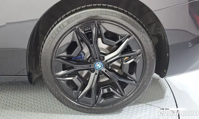 BMW iX 2022 0.3 автомат (гидро), миниатюра 7