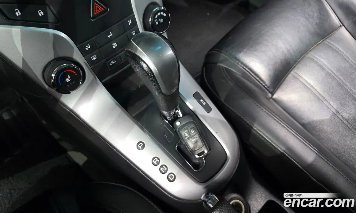 Chevrolet Cruze 2011 1.8 автомат (гидро), фото 9