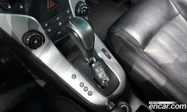 Chevrolet Cruze 2011 1.8 автомат (гидро), миниатюра 9