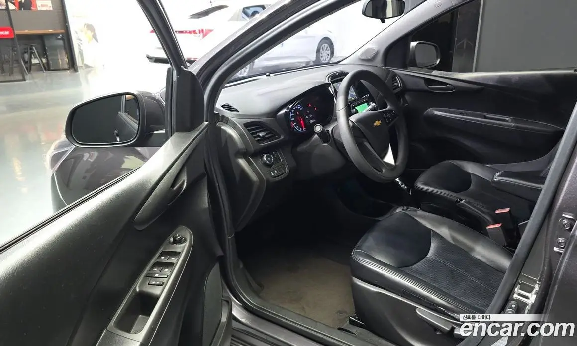 Chevrolet Spark 2015 1.0 автомат (гидро), фото 13
