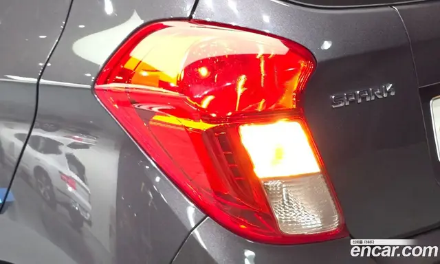 Chevrolet Spark 2015 1.0 автомат (гидро), миниатюра 9
