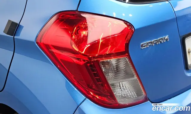 Chevrolet Spark 2016 1.0 автомат (гидро), миниатюра 9