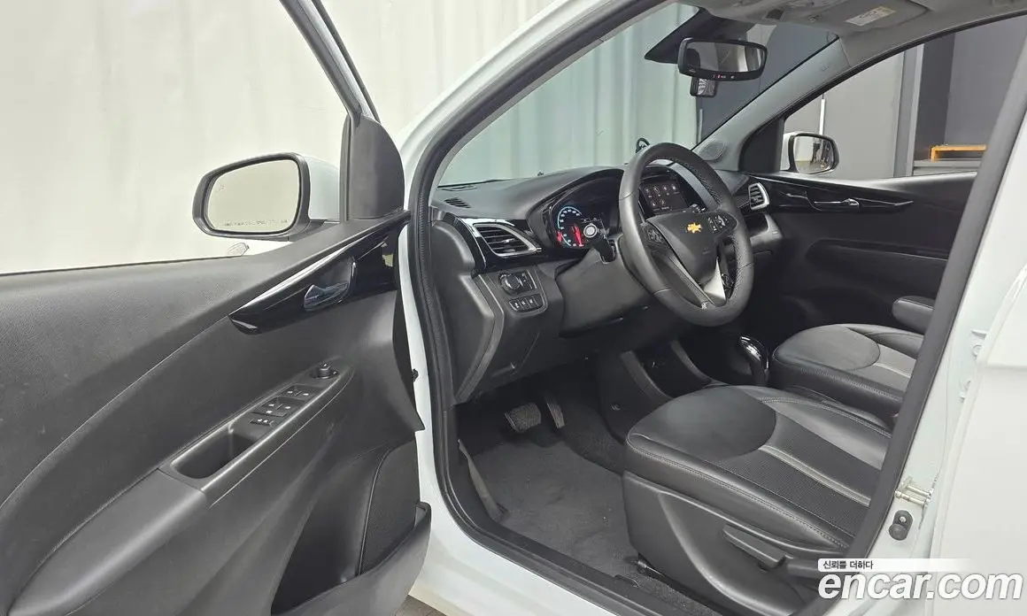 Chevrolet Spark 2022 1.0 автомат (гидро), фото 13