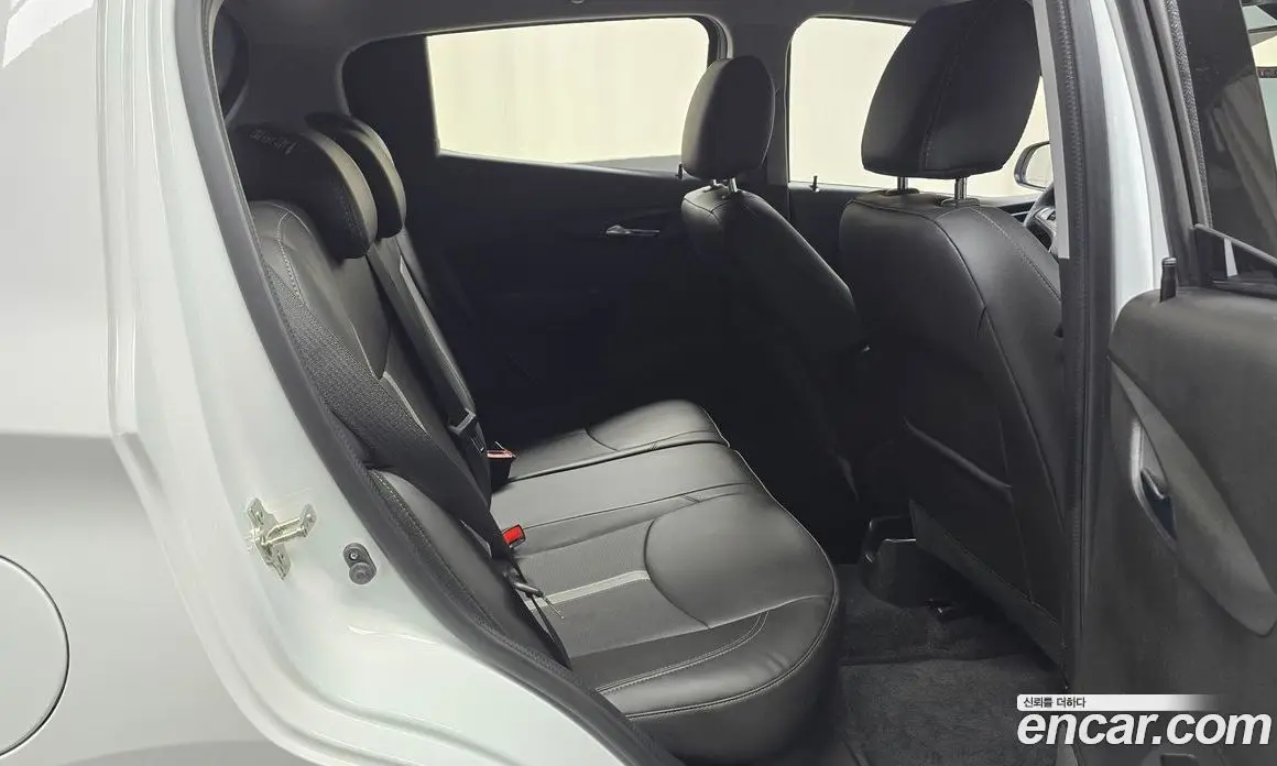 Chevrolet Spark 2022 1.0 автомат (гидро), фото 17