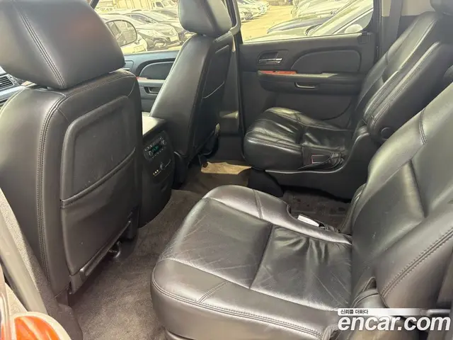 Chevrolet Surburban 2012 5.3 автомат (гидро), миниатюра 7
