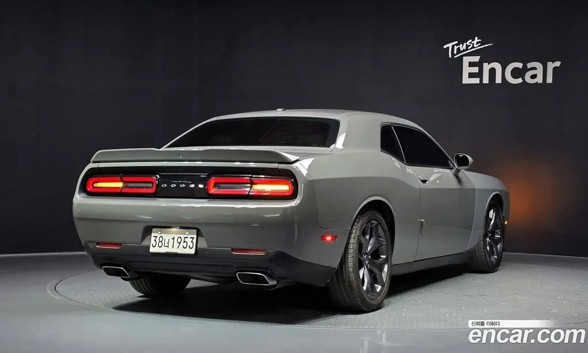 Dodge Challenger 2019 5.7 автомат (гидро), фото 2 Dodge Challenger 2019 5.7 автомат (гидро), фото 2