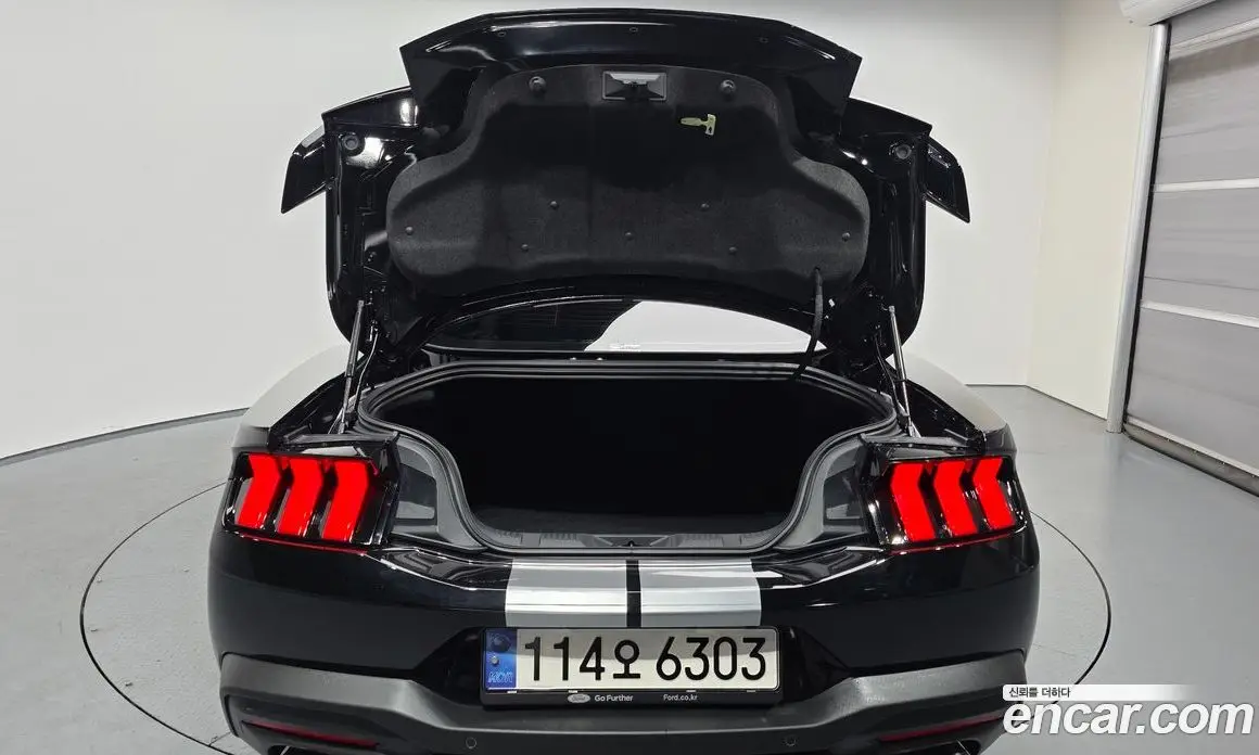 Ford Mustang 2024 2.3 автомат (гидро), фото 20