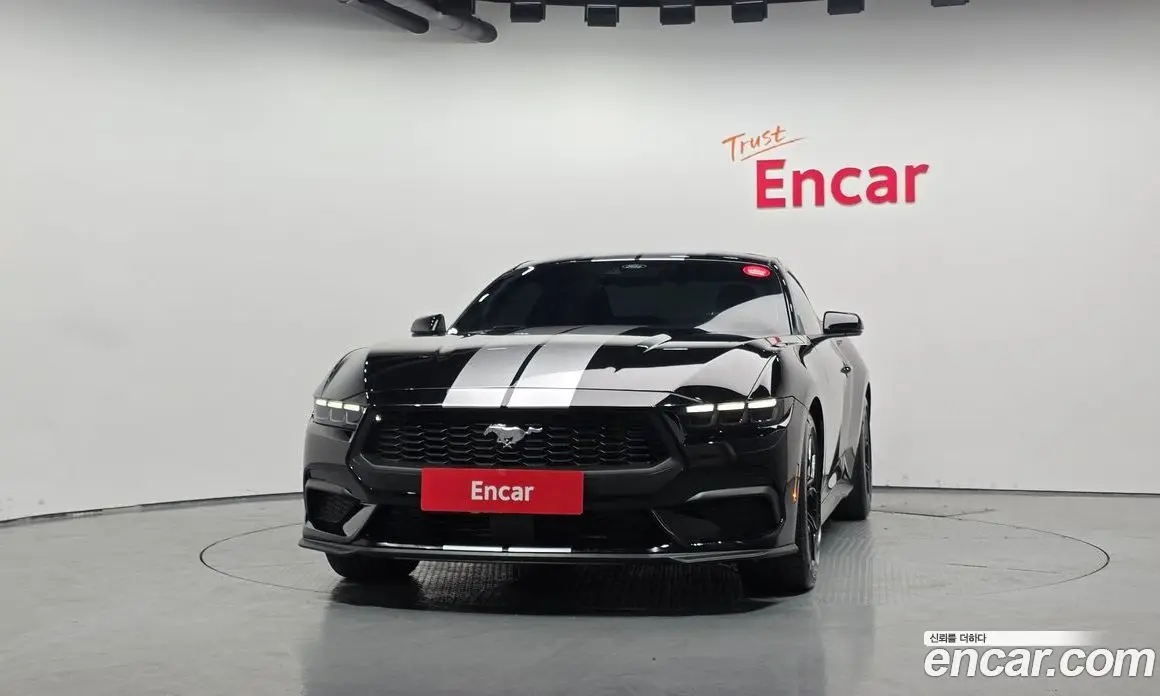 Ford Mustang 2024 2.3 автомат (гидро), фото 3