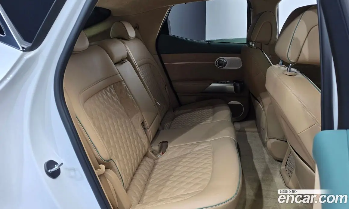 Genesis GV60 2022 0.1 автомат (гидро), фото 17