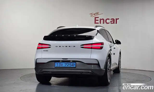 Genesis GV60 2022 0.1 автомат (гидро), миниатюра 4