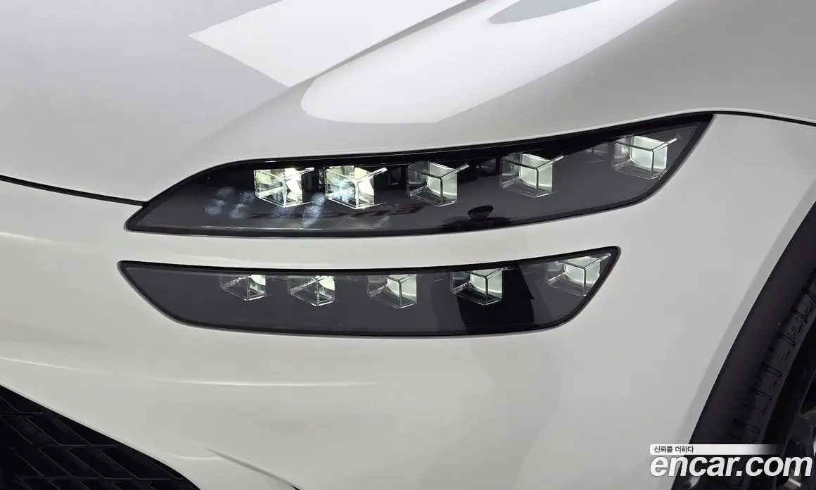 Genesis GV60 2022 0.1 автомат (гидро), фото 8