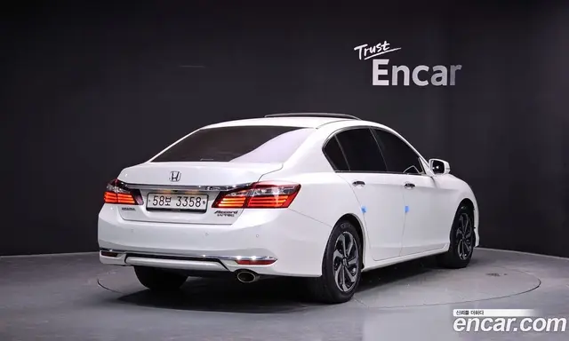 Honda Accord 2017 2.4 автомат (гидро), миниатюра 2
