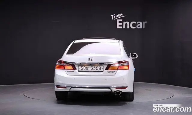 Honda Accord 2017 2.4 автомат (гидро), миниатюра 4