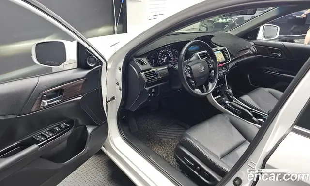 Honda Accord 2017 2.4 автомат (гидро), миниатюра 10