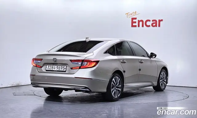 Honda Accord 2018 2.0 автомат (гидро), миниатюра 2