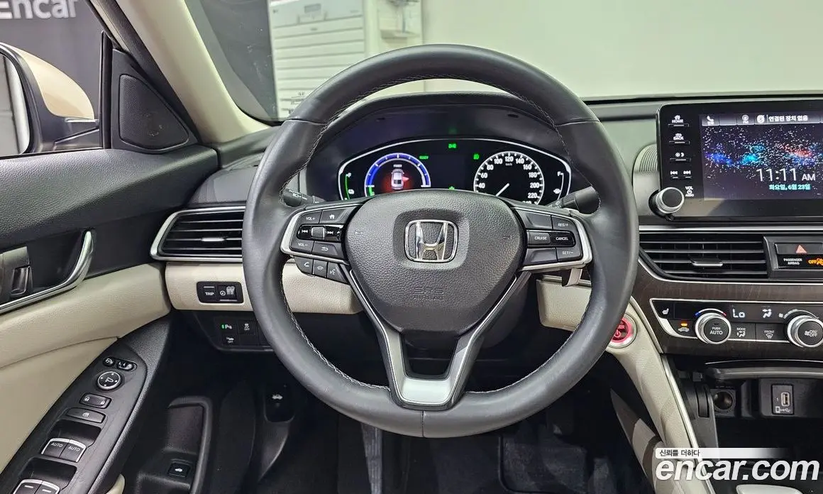 Honda Accord 2018 2.0 автомат (гидро), фото 13