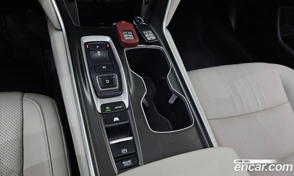 Honda Accord 2018 2.0 автомат (гидро), фото 9