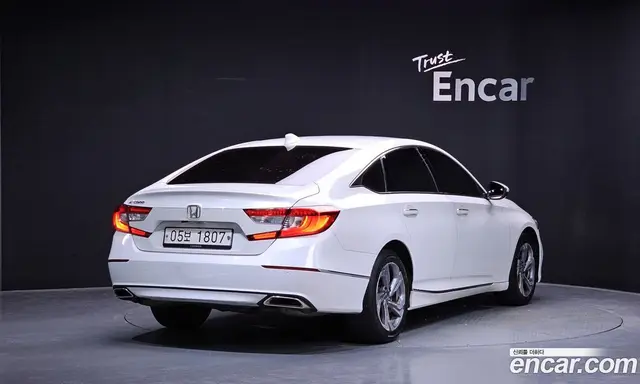 Honda Accord 2018 1.5 автомат (гидро), миниатюра 2