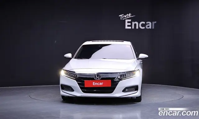 Honda Accord 2018 1.5 автомат (гидро), миниатюра 3