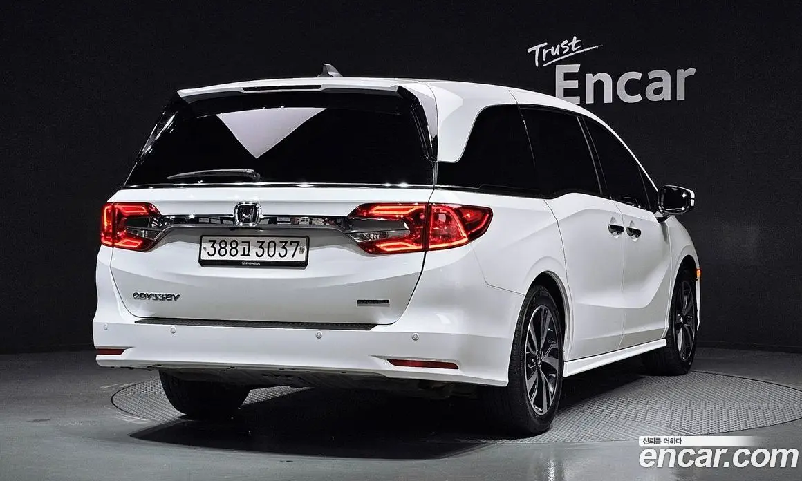 Honda Odyssey 2020 3.5 автомат (гидро), фото 2 Honda Odyssey 2020 3.5 автомат (гидро), фото 2