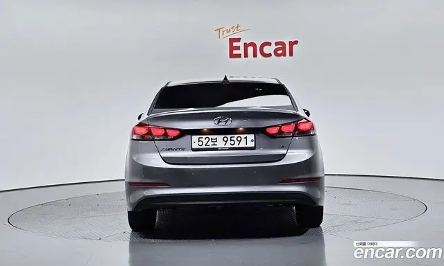 Hyundai Avante 2017 1.6 автомат (гидро), миниатюра 4 Hyundai Avante 2017 1.6 автомат (гидро), миниатюра 4