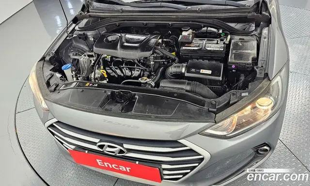 Hyundai Avante 2017 1.6 автомат (гидро), миниатюра 6 Hyundai Avante 2017 1.6 автомат (гидро), миниатюра 6