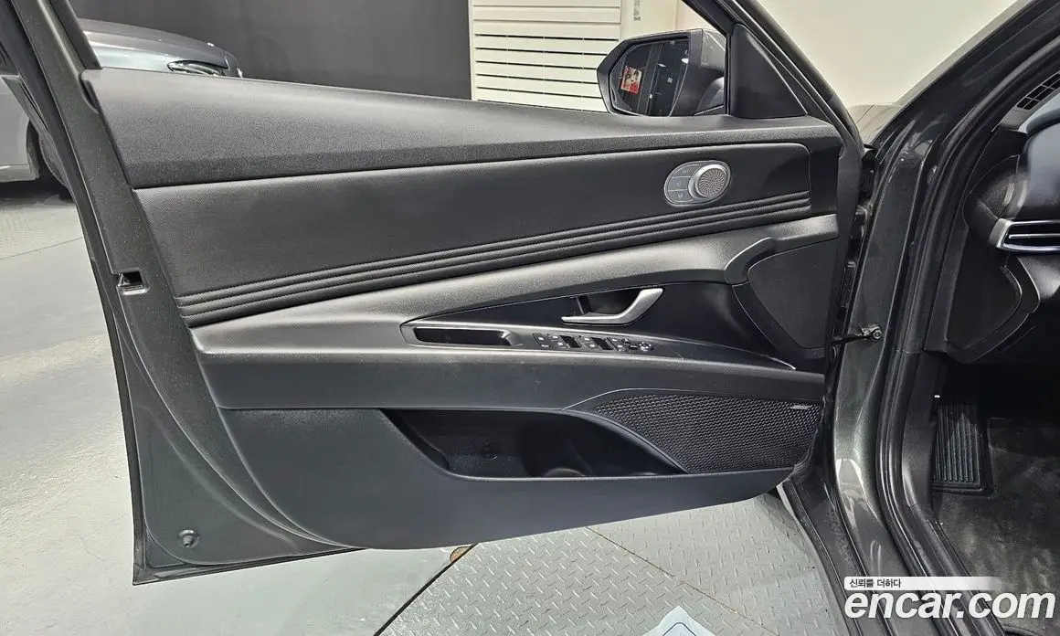 Hyundai Avante 2020 1.6 автомат (гидро), фото 13