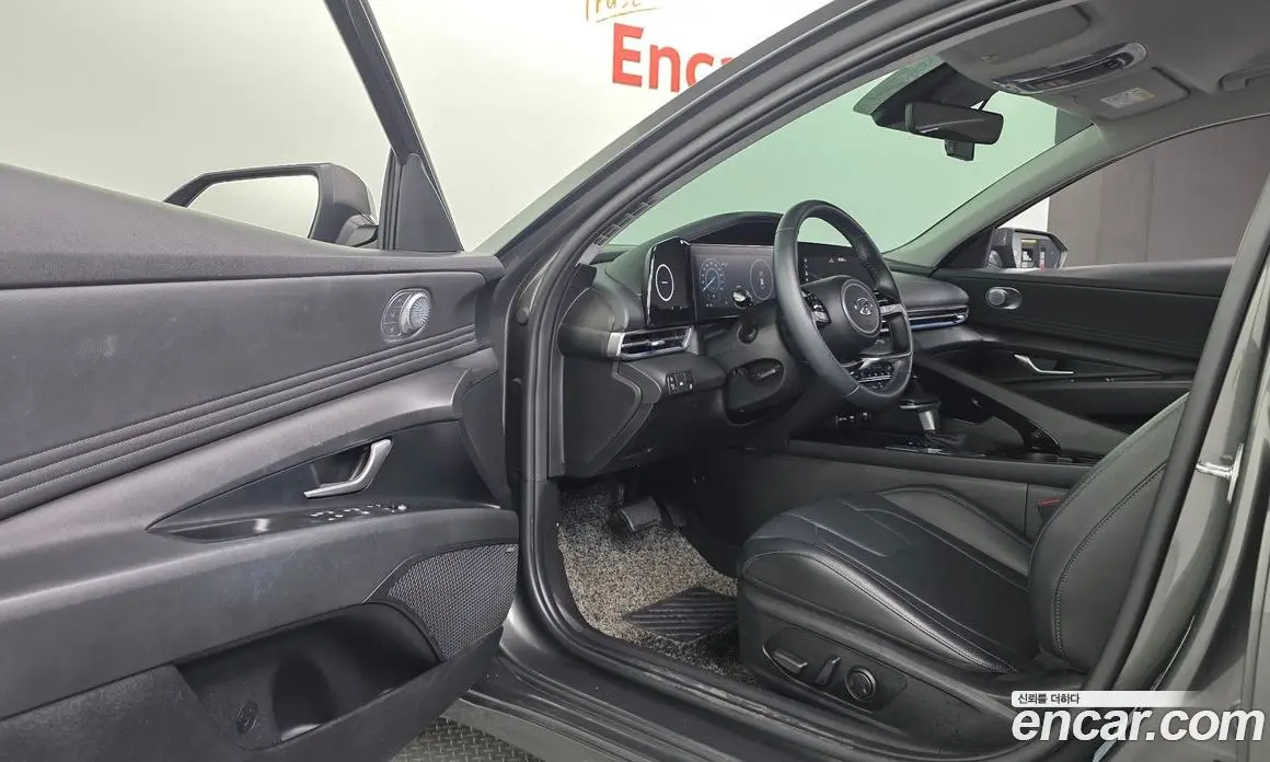 Hyundai Avante 2021 1.6 автомат (гидро), фото 16