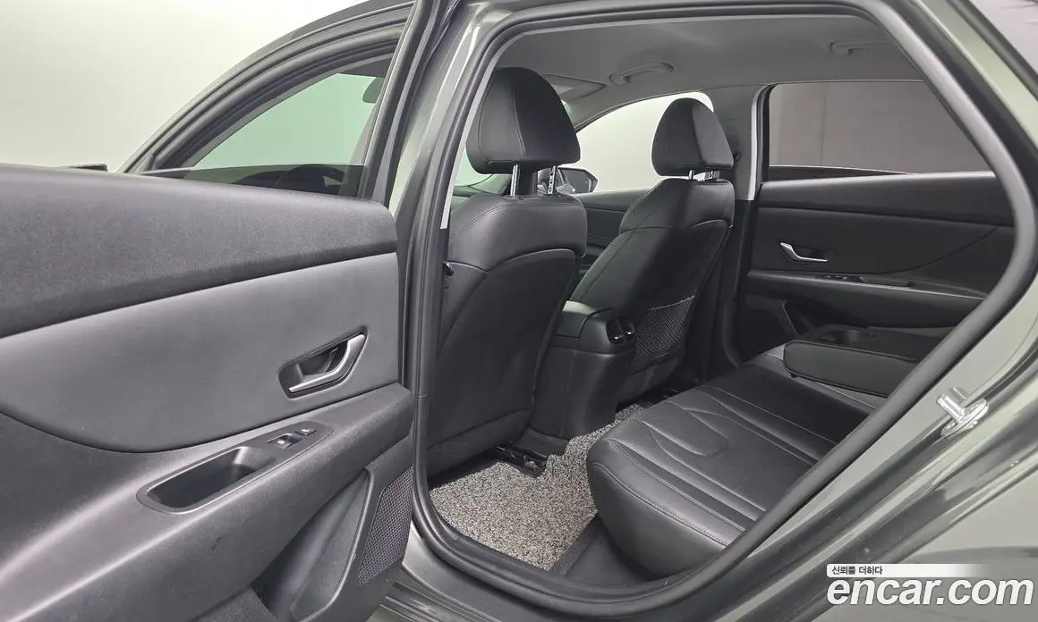 Hyundai Avante 2021 1.6 автомат (гидро), фото 28
