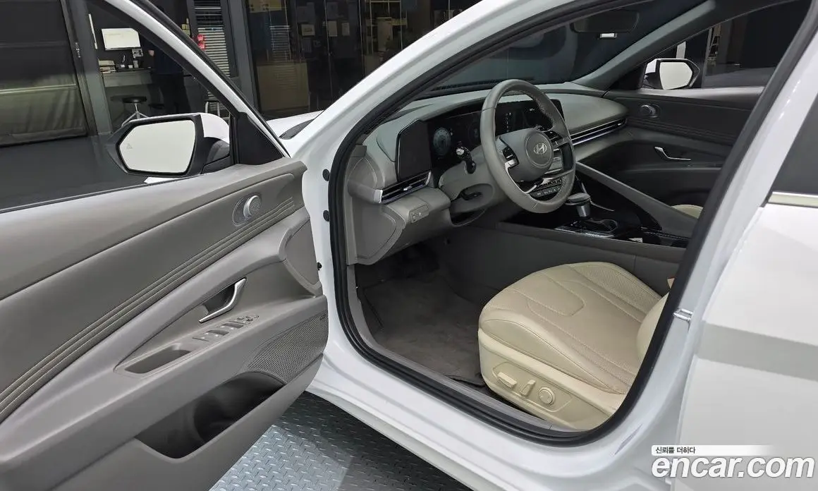Hyundai Avante 2025 1.6 автомат (гидро), фото 13