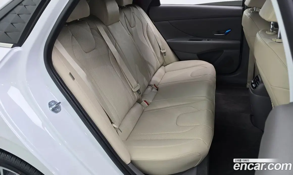 Hyundai Avante 2025 1.6 автомат (гидро), фото 17