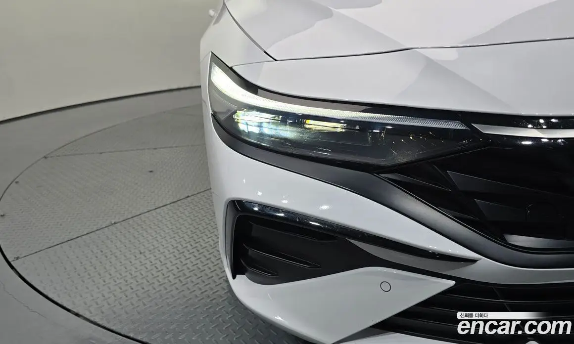Hyundai Avante 2025 1.6 автомат (гидро), фото 8