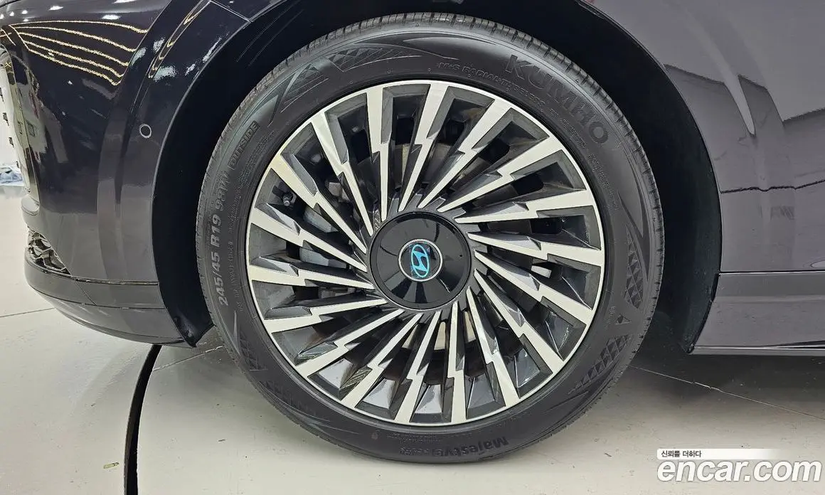 Hyundai Grandeur 2023 3.5 автомат (гидро), фото 5