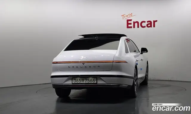 Hyundai Grandeur 2024 2.5 автомат (гидро), миниатюра 4